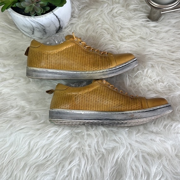 Andrea Conti Taupe/Tan Leather Distressed Wear Lived In Finish Size EU 37 - Picture 6 of 14